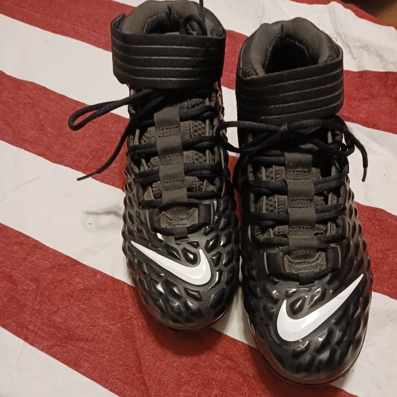 Nike Other - Nike Black and White Cleats